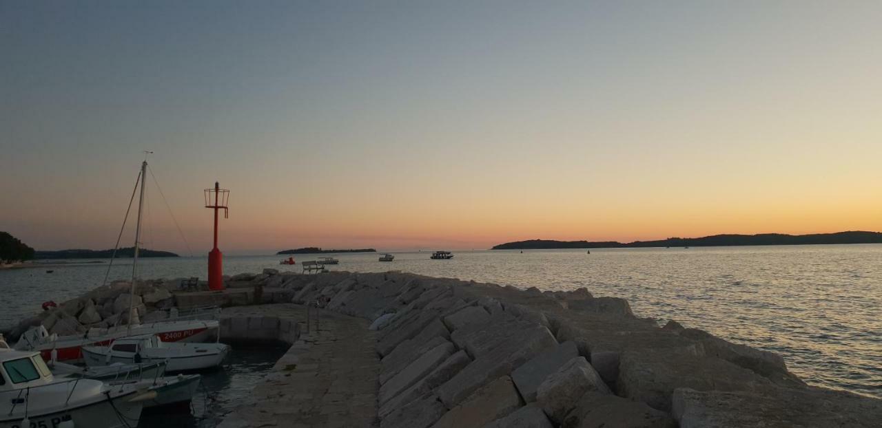 Apartmani Slavulj Fažana Exteriör bild